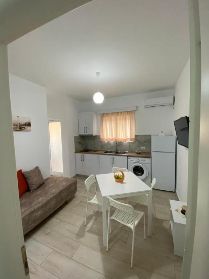 Hotel Andrea Саранде Екстериор снимка