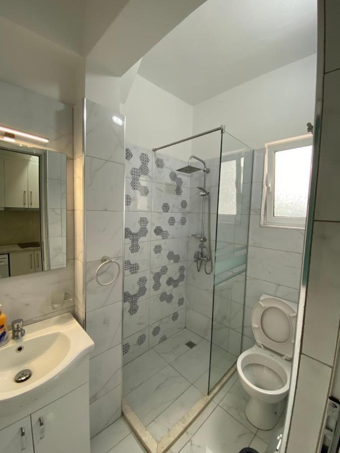 Hotel Andrea Саранде Екстериор снимка