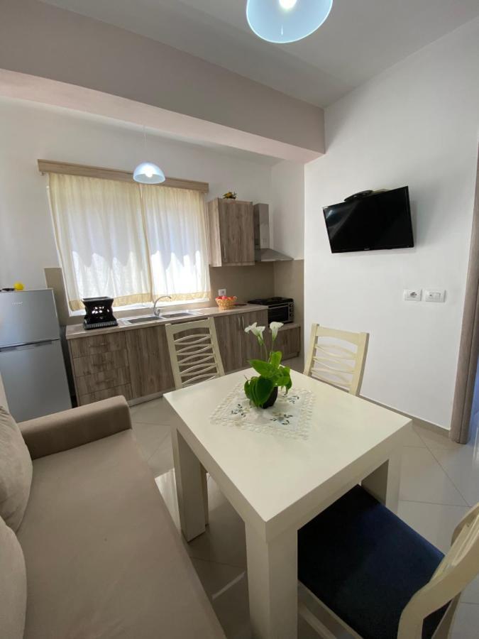 Hotel Andrea Саранде Екстериор снимка
