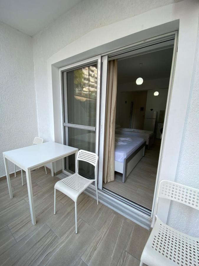 Hotel Andrea Саранде Екстериор снимка