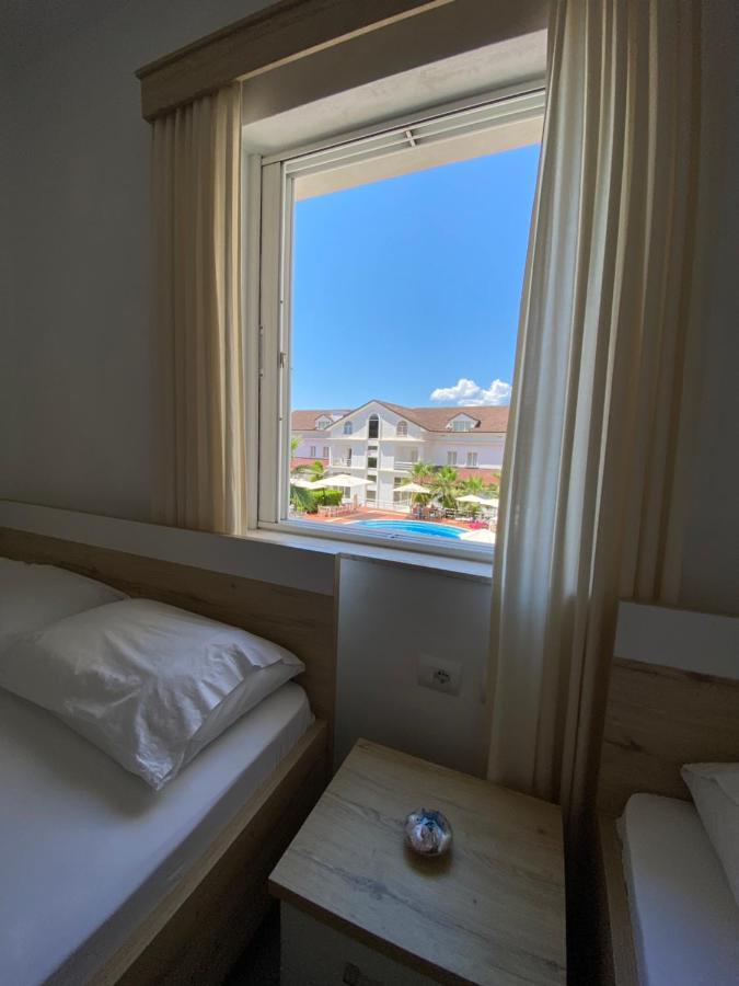 Hotel Andrea Саранде Екстериор снимка