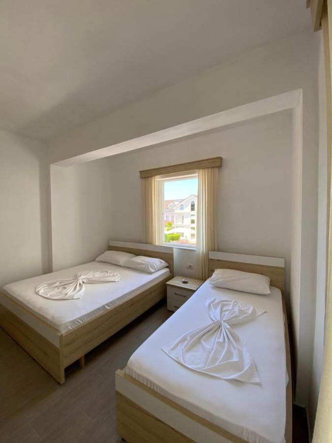 Hotel Andrea Саранде Екстериор снимка