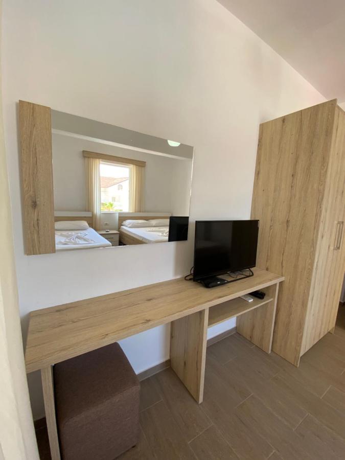 Hotel Andrea Саранде Екстериор снимка