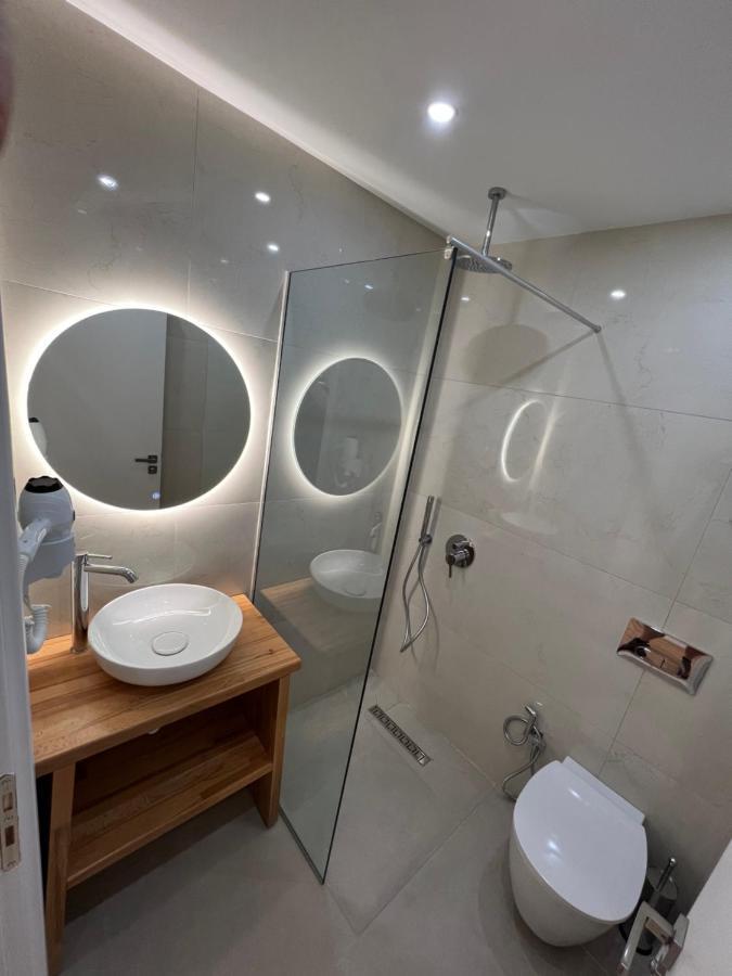 Hotel Andrea Саранде Екстериор снимка