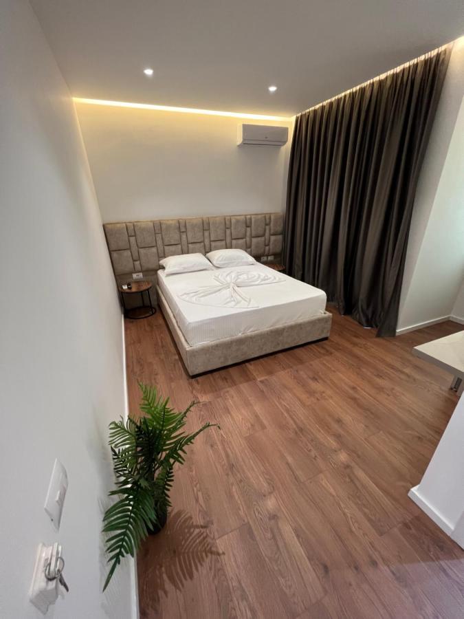 Hotel Andrea Саранде Екстериор снимка
