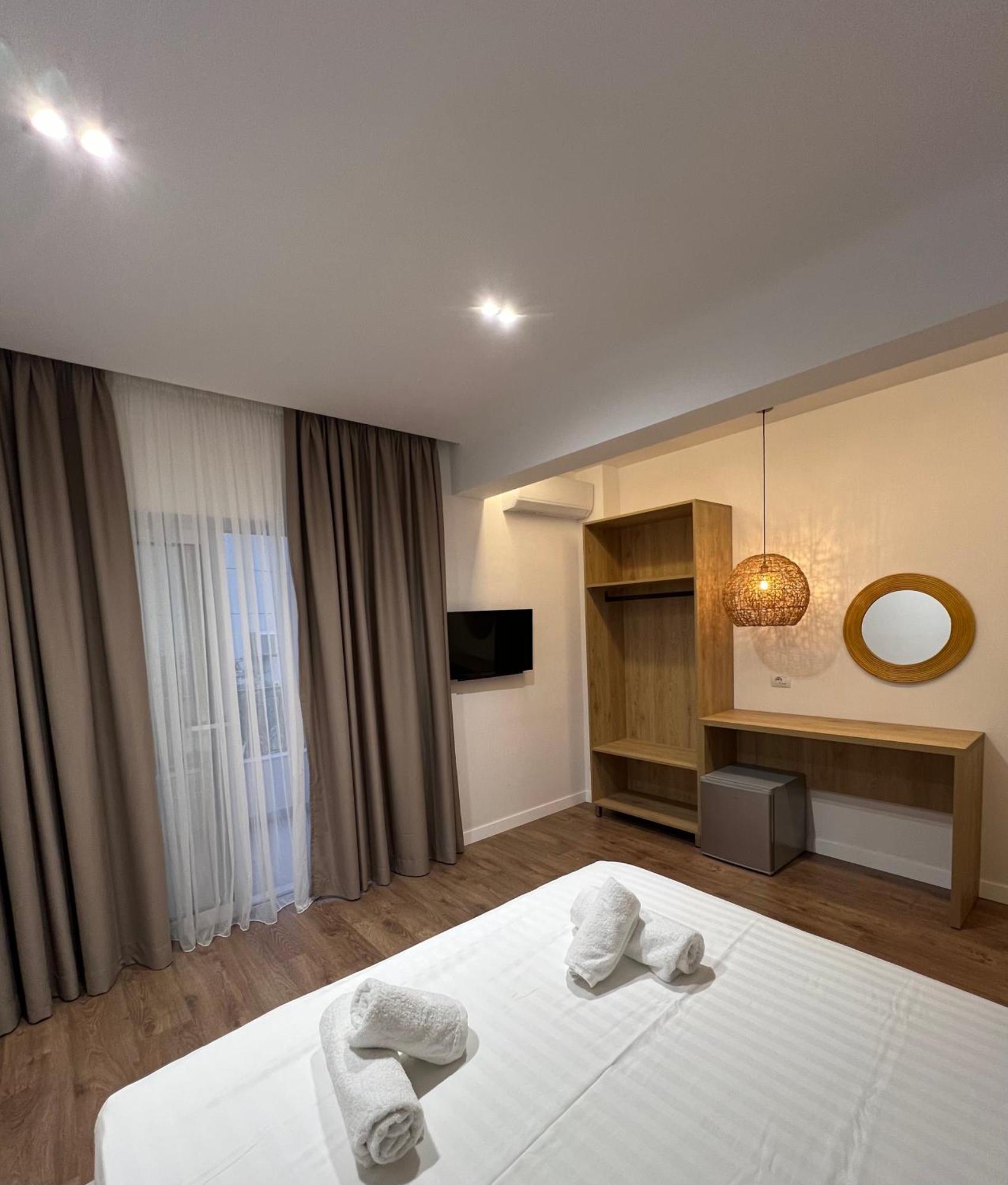 Hotel Andrea Саранде Екстериор снимка