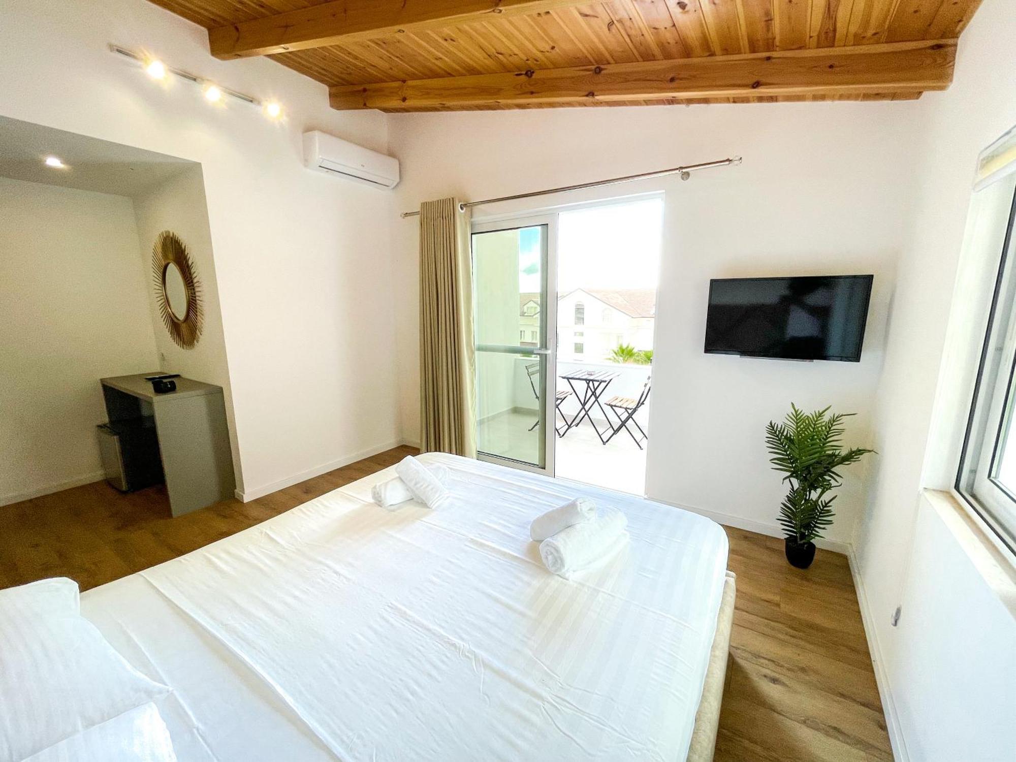 Hotel Andrea Саранде Екстериор снимка